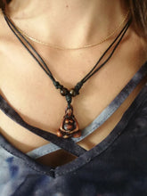 Charger l&#39;image dans la galerie, Collier animiste de la Mère
