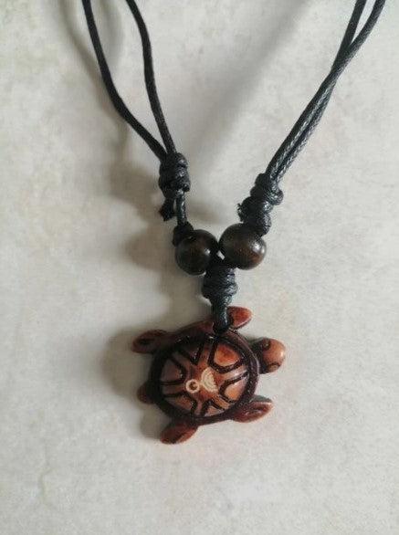 Collier animiste de la tortue